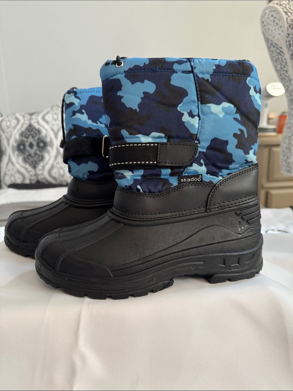 Skadoo Kids Blue Camo Waterproof Snow/Rain Boots Sz 4M